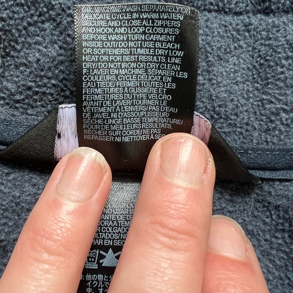 Men’s North Face Pullover - Picture 6 of 7